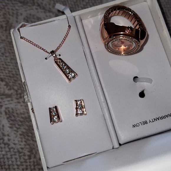 Jessica Simpson Rose Gold Crystal 3 Piece Set Ring Watch + Necklace & Earrings - Picture 9 of 12